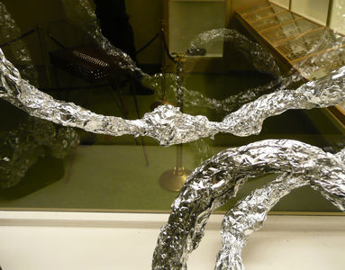 "Irrwege der Evolution: Zuvielgewundener Silberwurm" (Naturhistorisches Museum Mainz, 2008) Matthias Harnisch Kunst